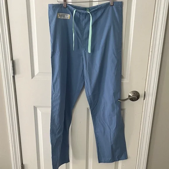 NWT Set of Scrubs light Blue top and bottom sz XS Fashion Seal Healthcare - Picture 11 of 13